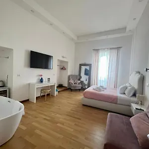  Bed & Breakfast Caracciolo Beb Italia
